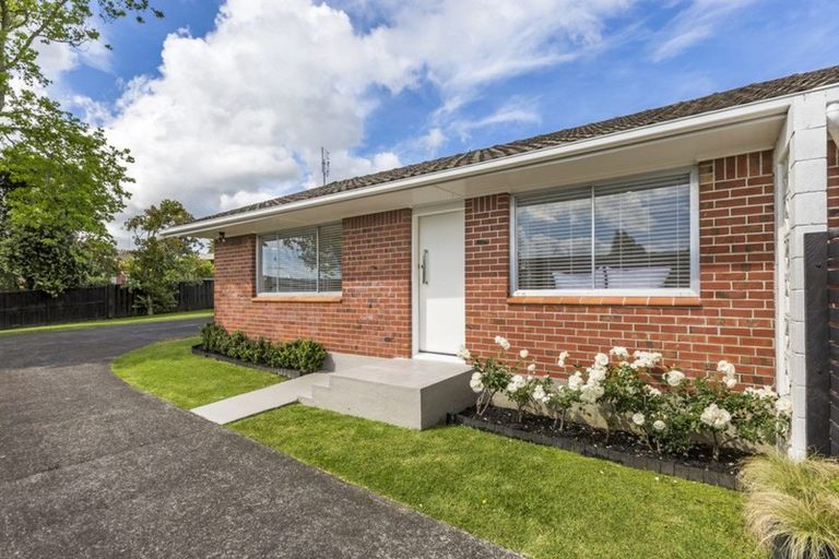 Photo of property in 2/21 Gowing Drive, Meadowbank, Auckland, 1072