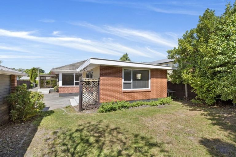 Photo of property in 35 Balgay Street, Upper Riccarton, Christchurch, 8041