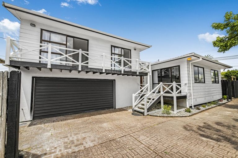 Photo of property in 2/23 Beatrice Avenue, Hillcrest, Auckland, 0627