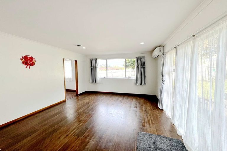Photo of property in 38 Newham Place, Henderson, Auckland, 0612