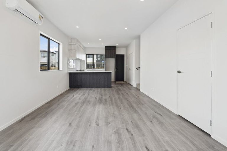 Photo of property in 52 Opoka Street, Papakura, 2110