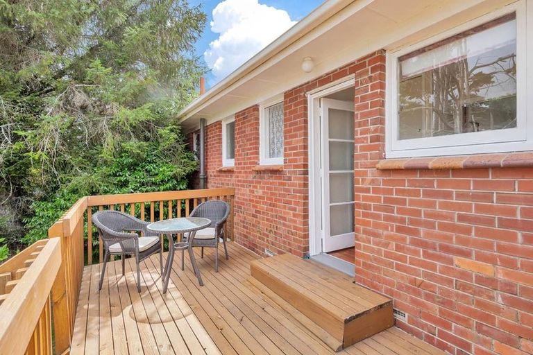 Photo of property in 1/8 Westward Ho, Glen Eden, Auckland, 0602