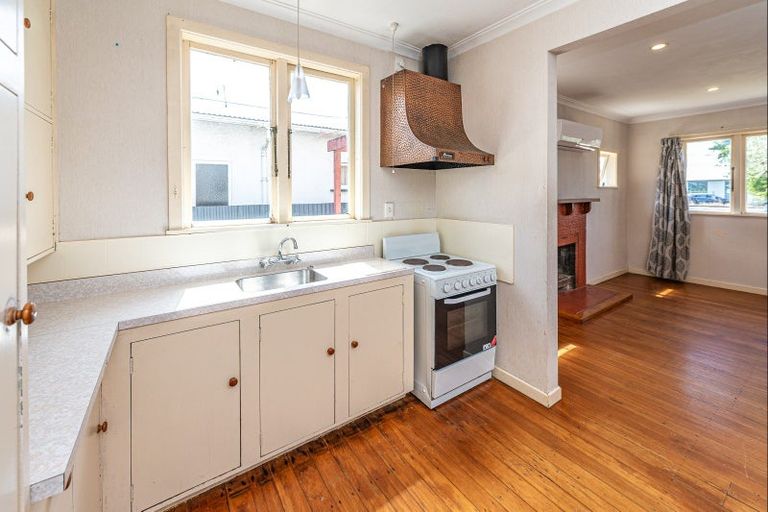 Photo of property in 18 Seddon Street, Aramoho, Whanganui, 4500