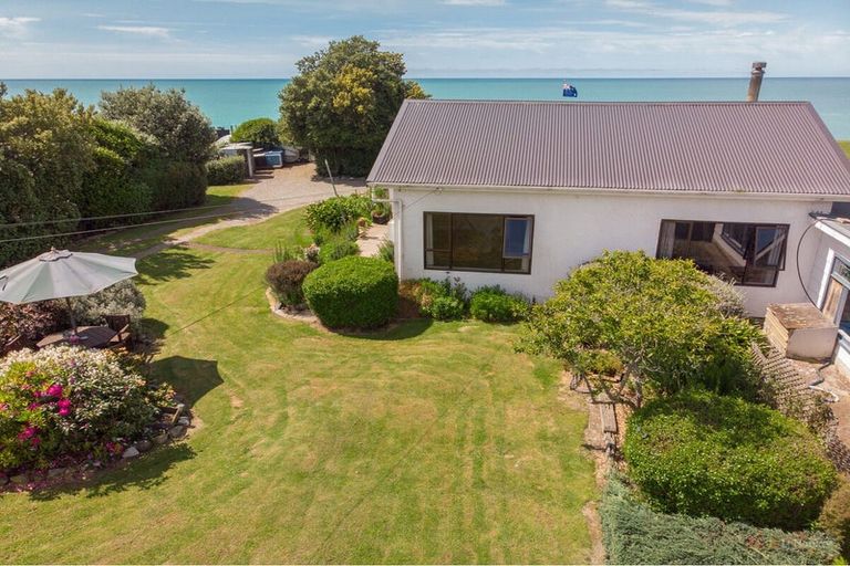 Photo of property in 347 Waimate Highway, Saint Andrews, Timaru, 7971