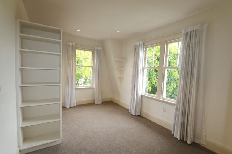 Photo of property in 30a Saint Albans Street, Bradford, Dunedin, 9011