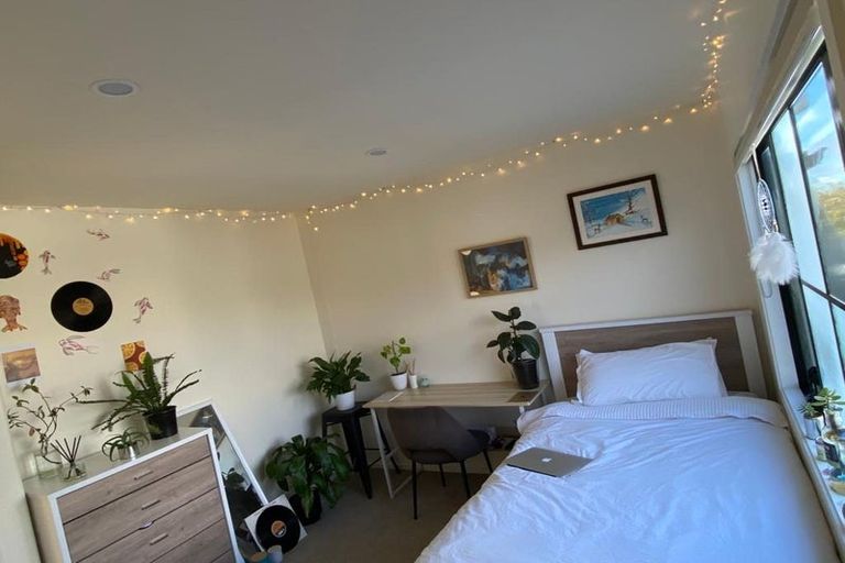 Photo of property in 21/69 Target Road, Totara Vale, Auckland, 0629