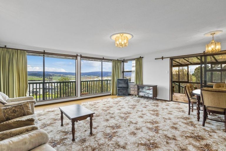 Photo of property in 10 Gull Street, Waihola, Milton, 9073