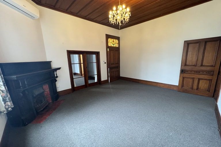 Photo of property in 37 Te Wharepouri Street, Berhampore, Wellington, 6023