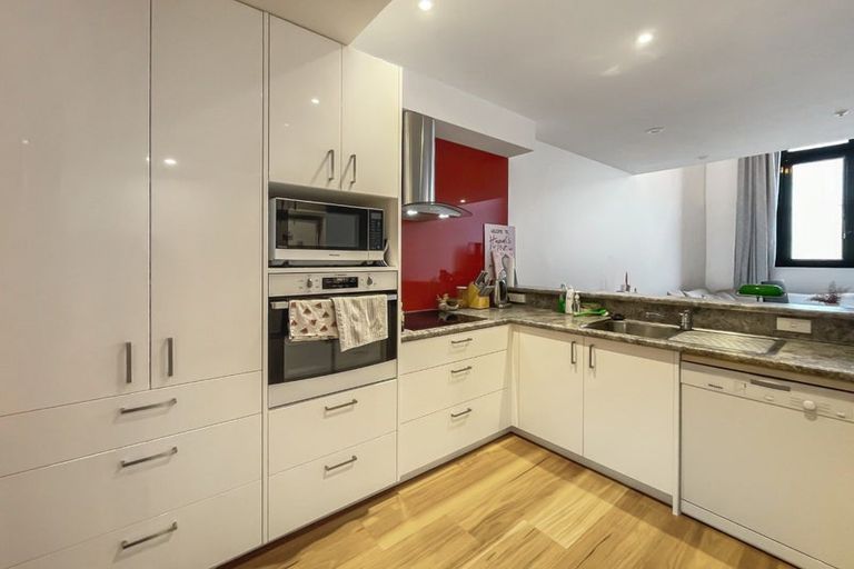 Photo of property in Whitmore Apartments, 1b/7 Stout Street, Wellington Central, Wellington, 6011