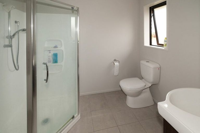 Photo of property in 1 Duggan Close, Rolleston, 7614