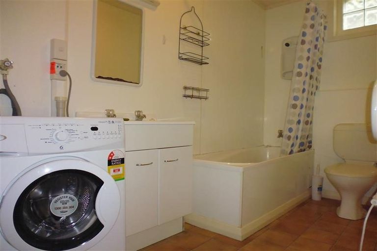 Photo of property in 27 Townsend Road, Miramar, Wellington, 6022