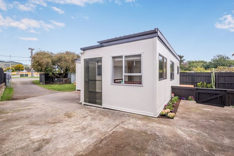 Photo of property in 39 Raumati Road, Raumati Beach, Paraparaumu, 5032
