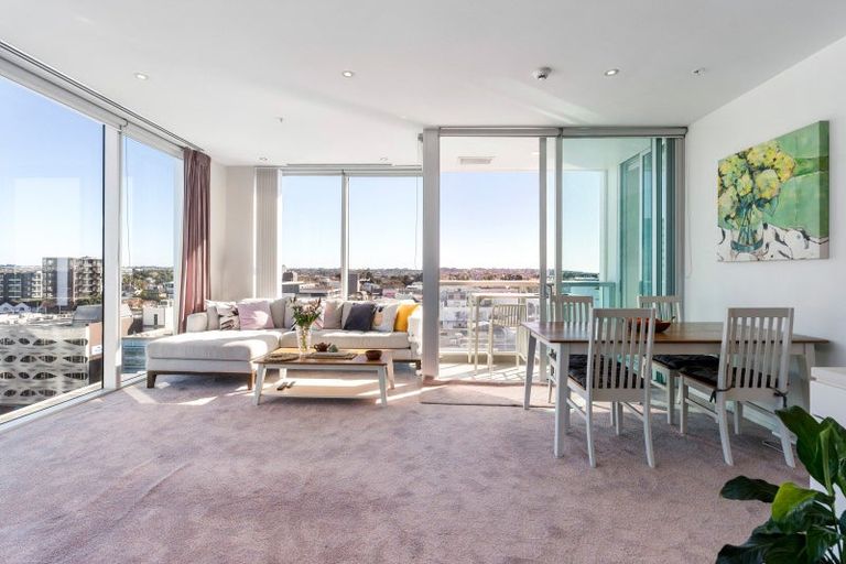Photo of property in Sentinel Apartments, 806/3 Northcroft Street, Takapuna, Auckland, 0622