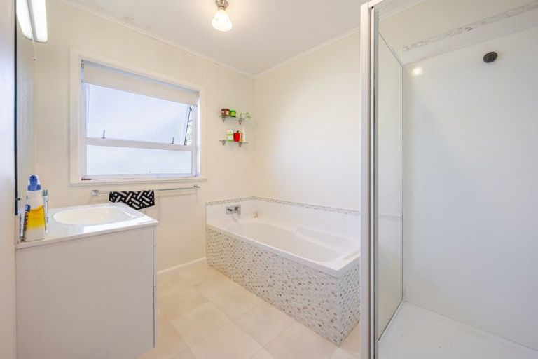 Photo of property in 41 James Foley Avenue, Pirimai, Napier, 4112