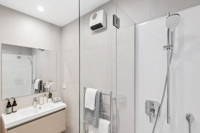 Photo of property in 3 Bonnette Road, Flat Bush, Auckland, 2019