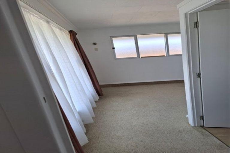 Photo of property in 34 Centreway Road, Orewa, 0931