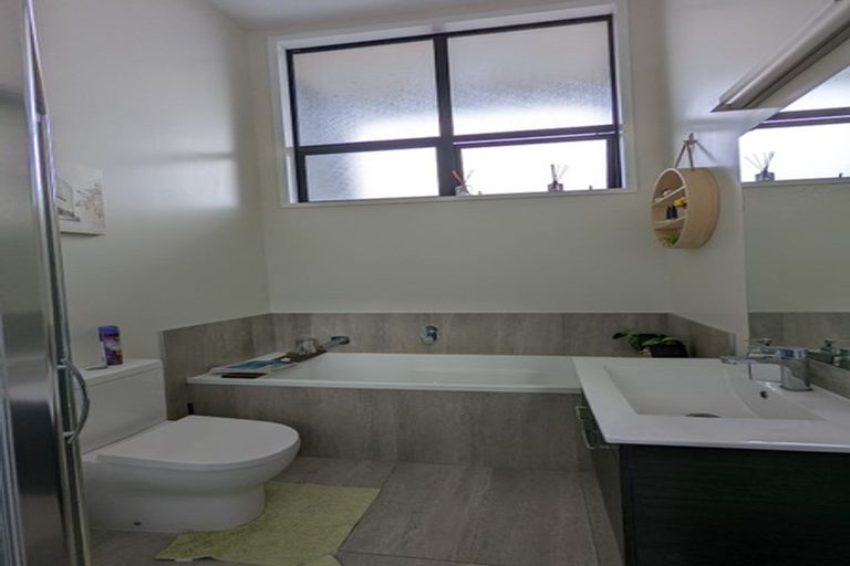 Photo of property in 30 Liquidambar Drive, Hobsonville, Auckland, 0616