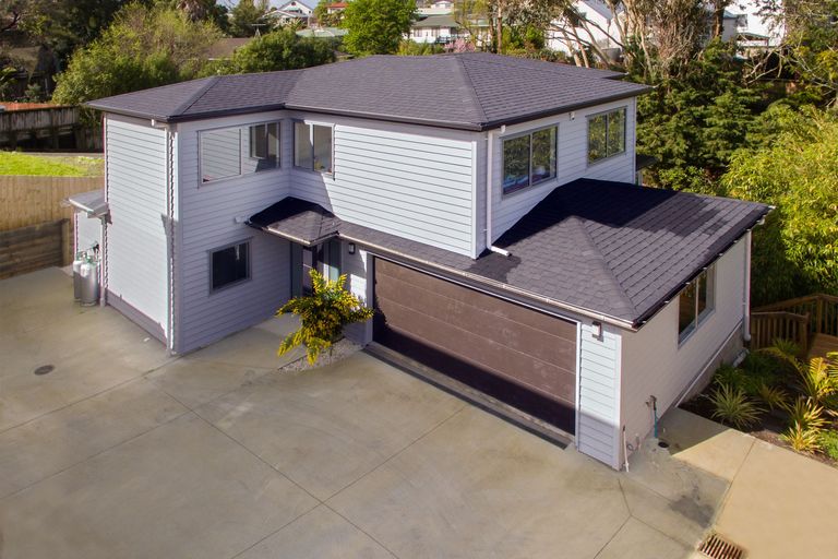 Photo of property in 18c Oriana Avenue, Lynfield, Auckland, 1042