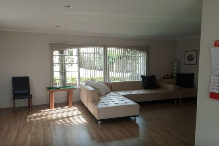 Photo of property in 8 Stellamaris Way, Northpark, Auckland, 2013