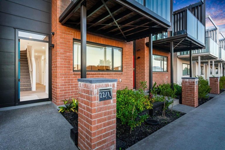 Photo of property in 22/1 Scott Road, Hobsonville, Auckland, 0616