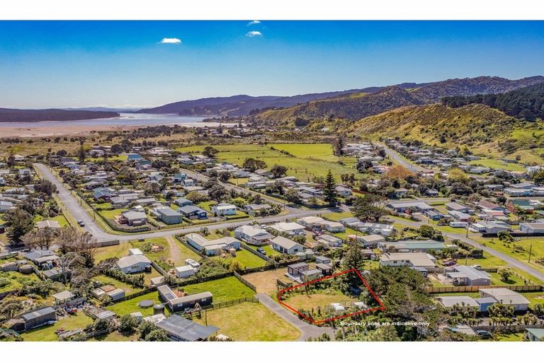 Photo of property in 11a Centreway Road, Port Waikato, 2695