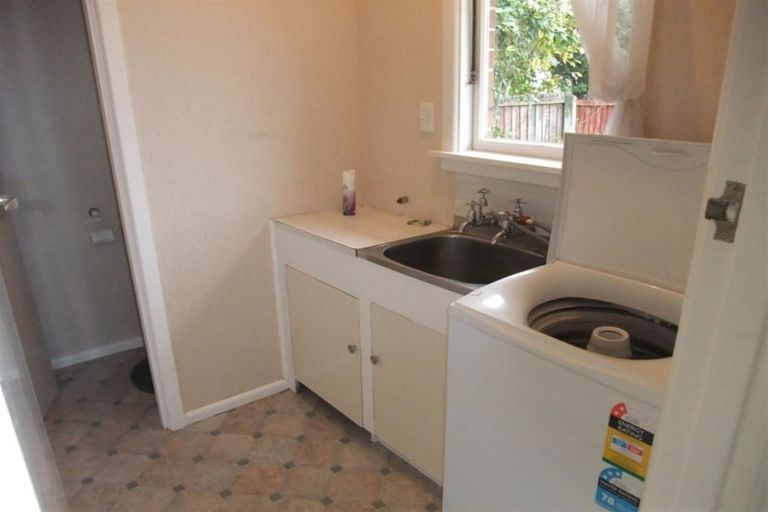 Photo of property in 12 Kyeburn Place, Avonhead, Christchurch, 8042