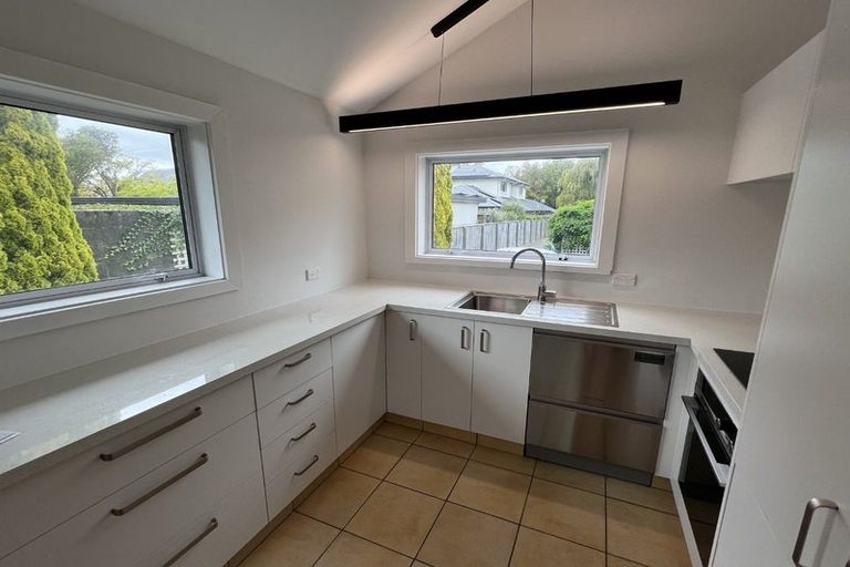 Photo of property in 2/11a Leinster Road, Merivale, Christchurch, 8014