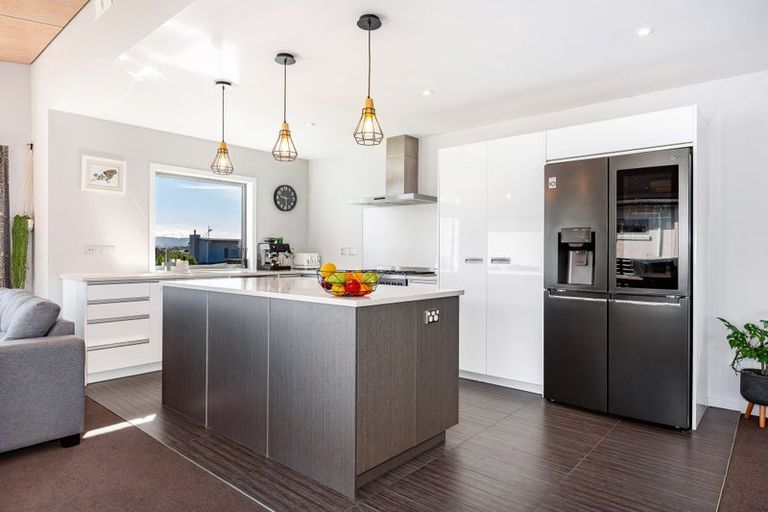 Photo of property in 7 Aoraki Rise, Aotea, Porirua, 5024