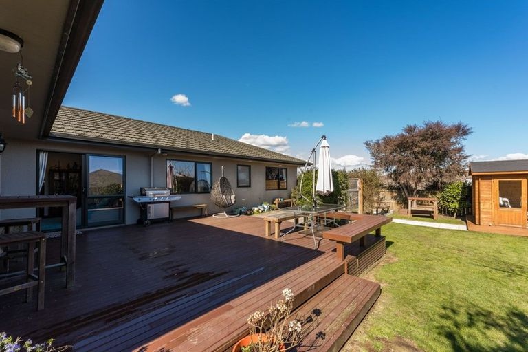 Photo of property in 23 Acacia Bay Road, Nukuhau, Taupo, 3330