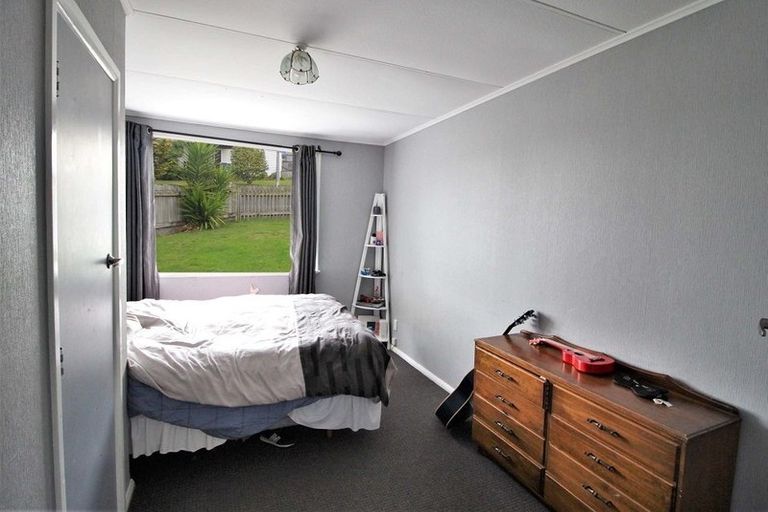 Photo of property in 2 Perry Place, Bader, Hamilton, 3206