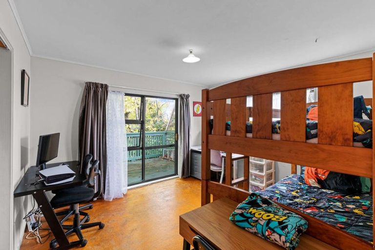 Photo of property in 25 Borich Road, Sunnyvale, Auckland, 0612
