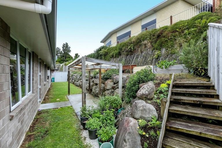 Photo of property in 37 Ainslee Street, Highlands Park, New Plymouth, 4312