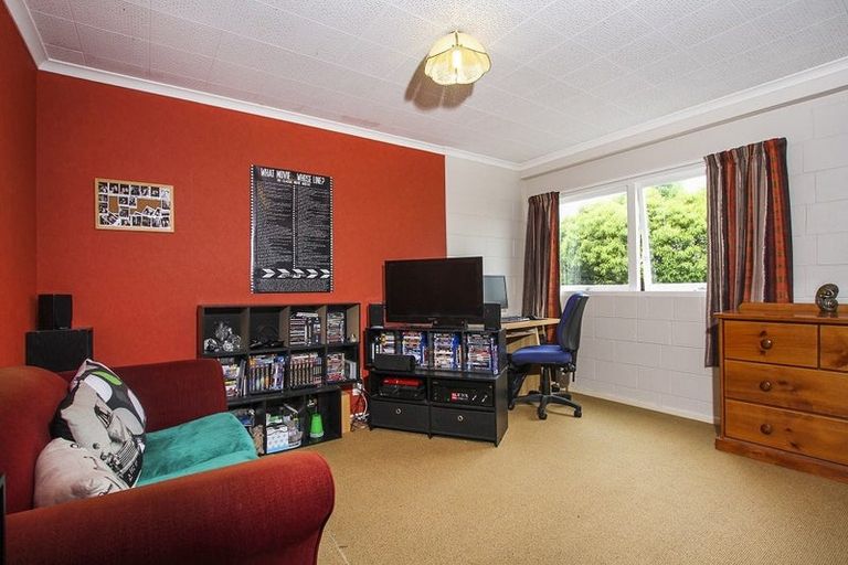 Photo of property in 22 Grenada Avenue, Forrest Hill, Auckland, 0620