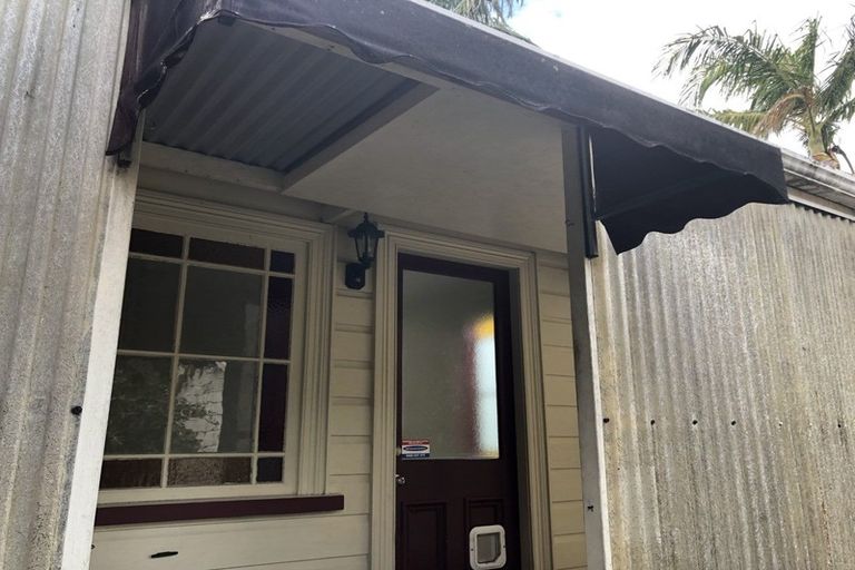 Photo of property in 31 Second Avenue, Avenues, Whangarei, 0110