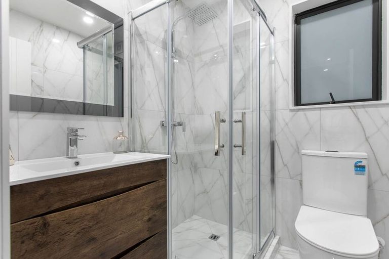 Photo of property in 664d Pakuranga Road, Howick, Auckland, 2010