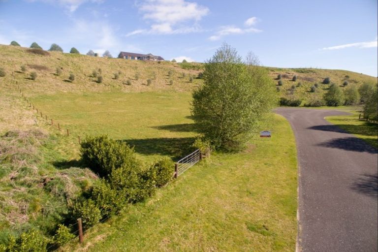 Photo of property in 19 Rangitukua Drive, Kuratau, Turangi, 3381