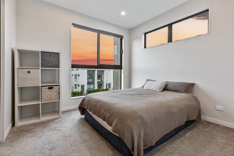 Photo of property in 102 Tarapuka Road, Westgate, Auckland, 0814