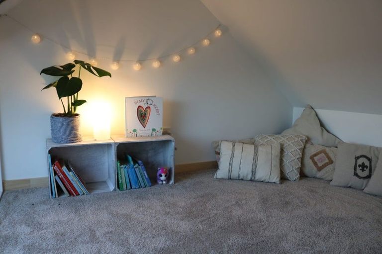 Photo of property in 18 Ataahua Place, Featherston, 5710