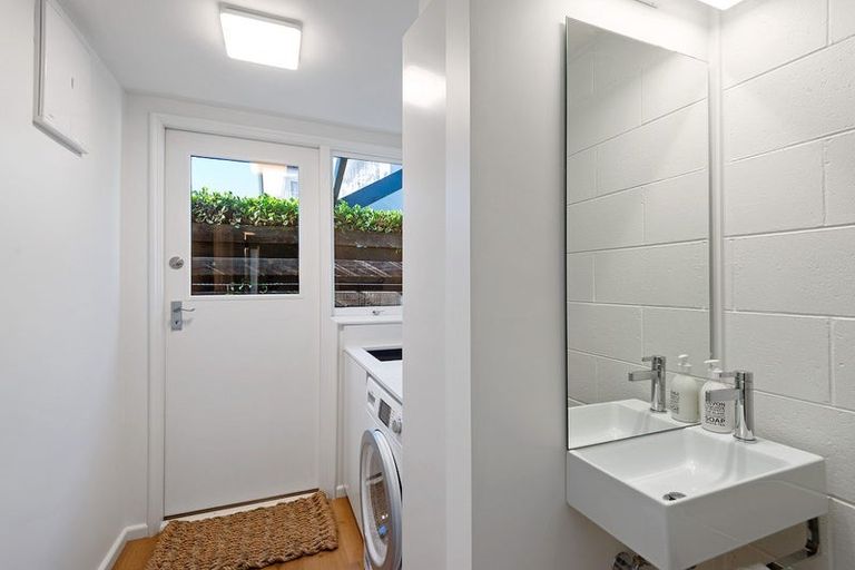 Photo of property in 2/90b Fendalton Road, Fendalton, Christchurch, 8014