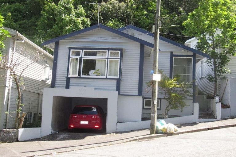 Photo of property in 47 Adams Terrace, Aro Valley, Wellington, 6021