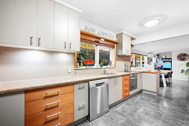 Photo of property in 6 Tudor Crescent, Chedworth, Hamilton, 3210