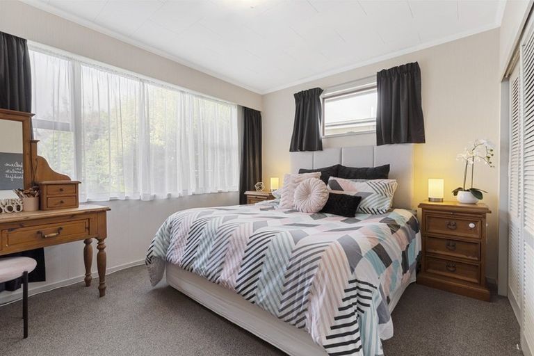 Photo of property in 1 Kimberley Grove, Westbrook, Palmerston North, 4412