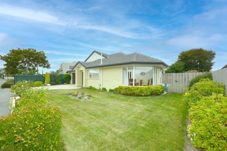 Photo of property in 3 Neathwest Avenue, Broomfield, Christchurch, 8042