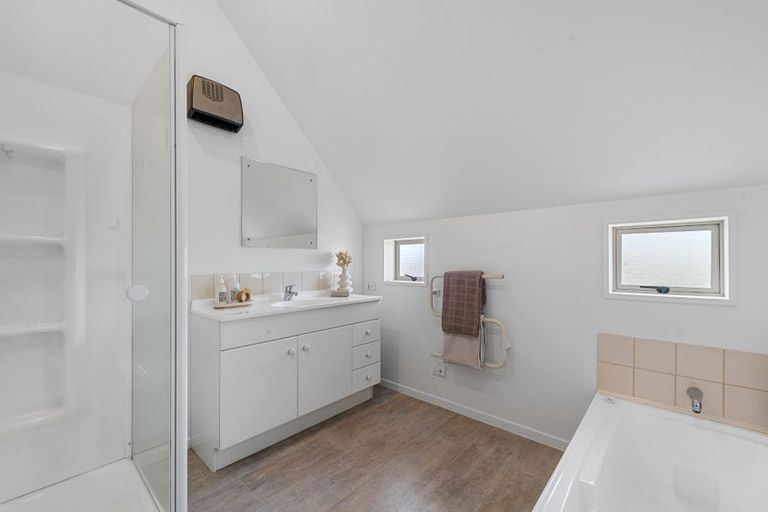 Photo of property in 84b Matipo Street, Riccarton, Christchurch, 8041