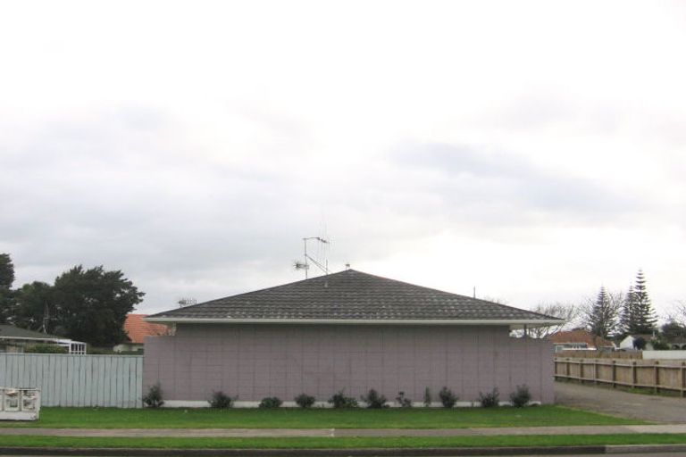 Photo of property in 14-16 Mako Mako Road, Levin, 5510