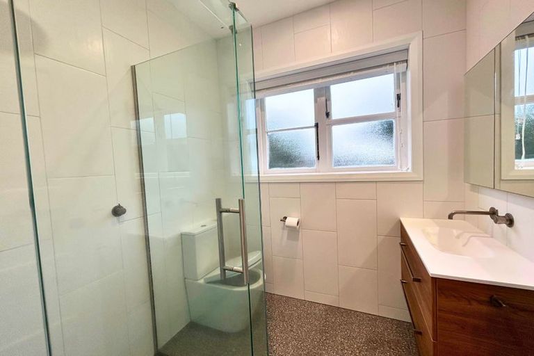 Photo of property in 85 Namata Road, One Tree Hill, Auckland, 1061