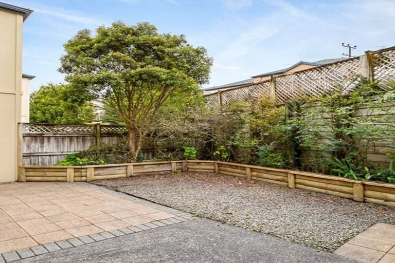 Photo of property in 145e Hobsonville Road, West Harbour, Auckland, 0618