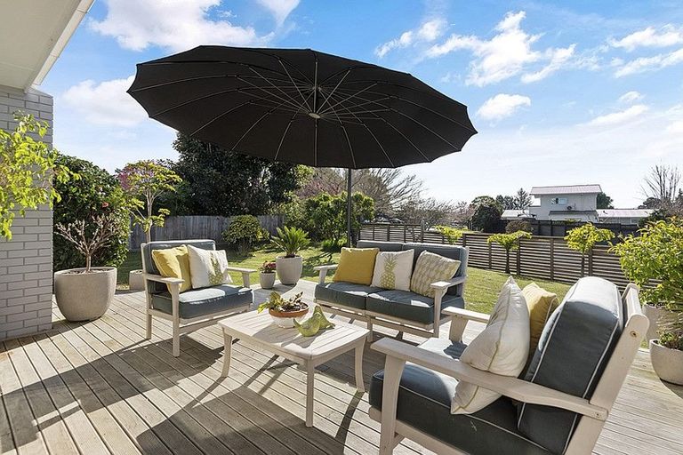 Photo of property in 4 Hookey Drive, Te Puke, 3119