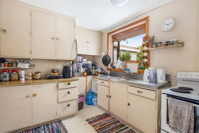 Photo of property in 52 Fraser Avenue, Johnsonville, Wellington, 6037