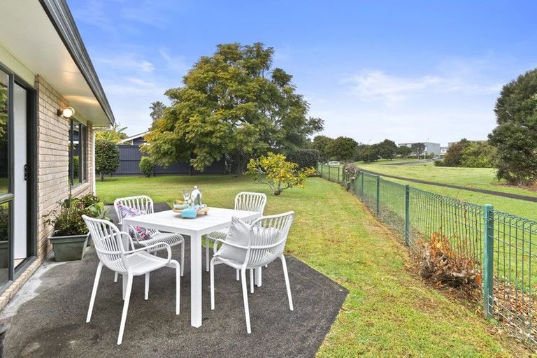 Photo of property in 8 Morestead Avenue, Huntington Park, Auckland, 2013